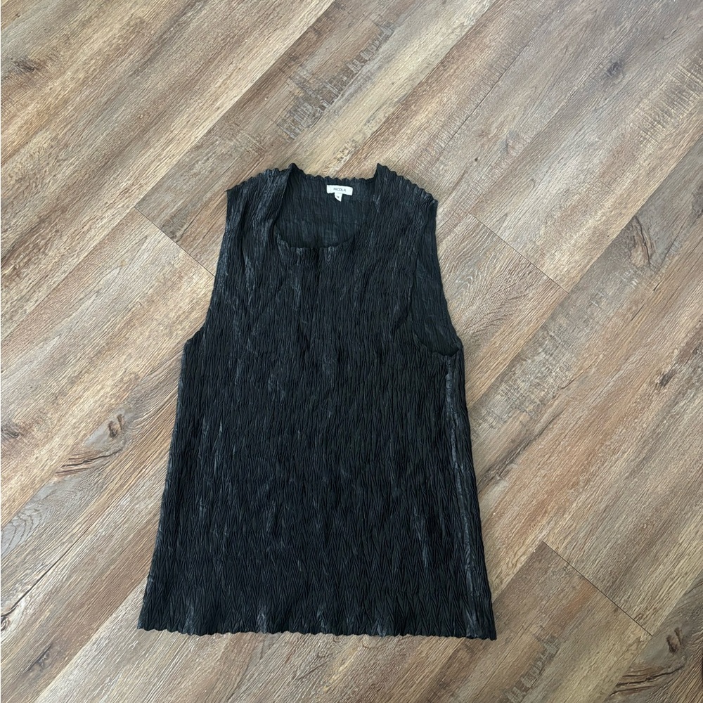 Nicola Black Sleeveless Pleated Top
